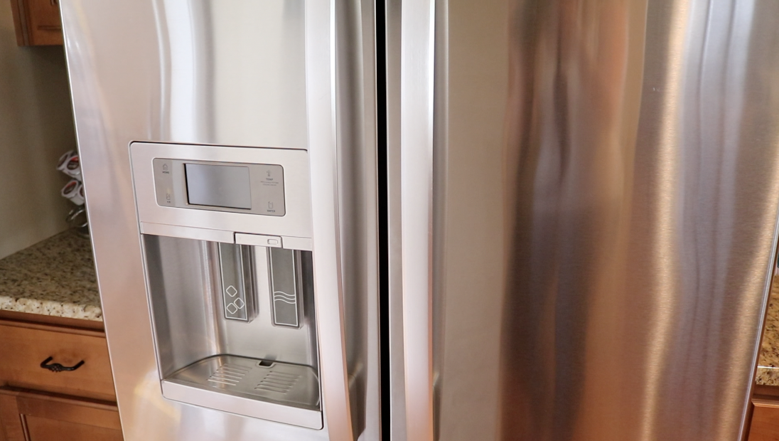 Deep clean your fridge! (Clean with me)