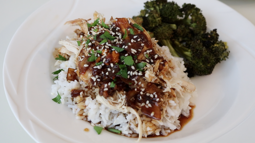 #1 Slow Cooker Recipe according to Reddit!  (Honey Garlic Chicken)