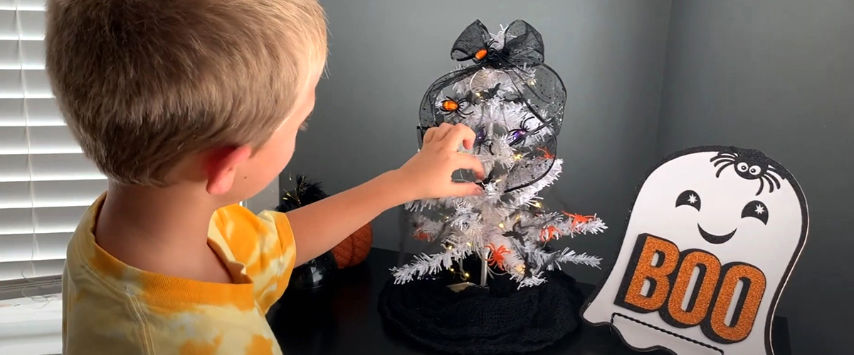 $1 Dollar Tree Halloween ideas…even for the non decorator!