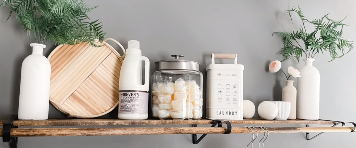 $1 DOLLAR TREE SMALL SPACE ORGANIZING (+ DIY EASY SHELF!)