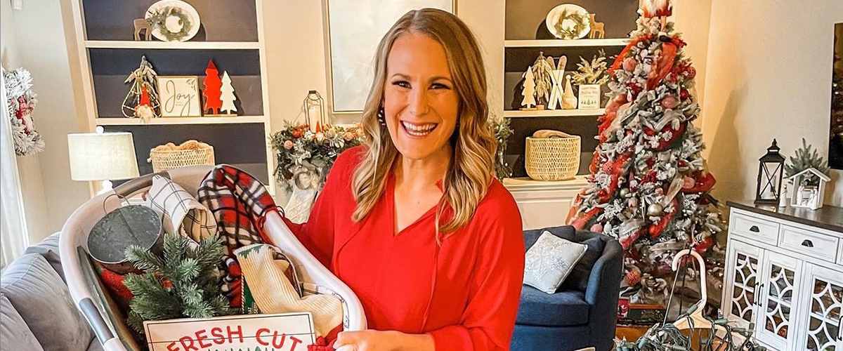 ORGANIZING HOLIDAY DECORATIONS (on Good Morning America!)